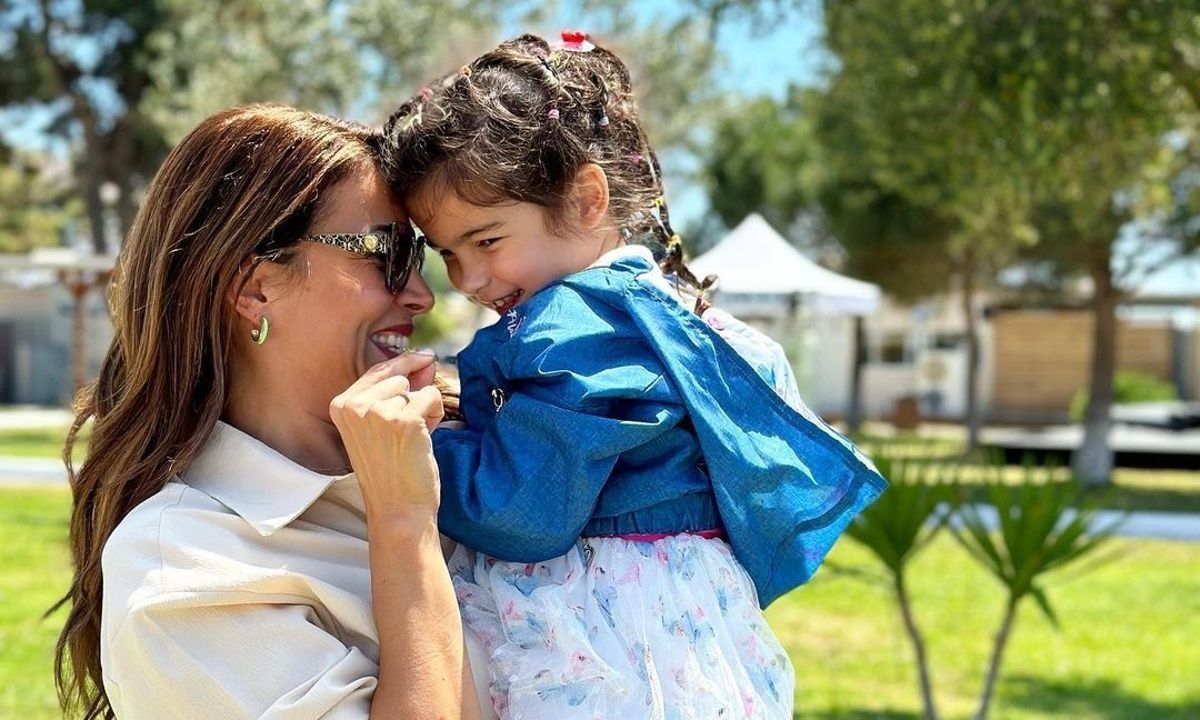 Ελένη Χατζίδου: Δεν χαλά χατίρι στην κόρη της