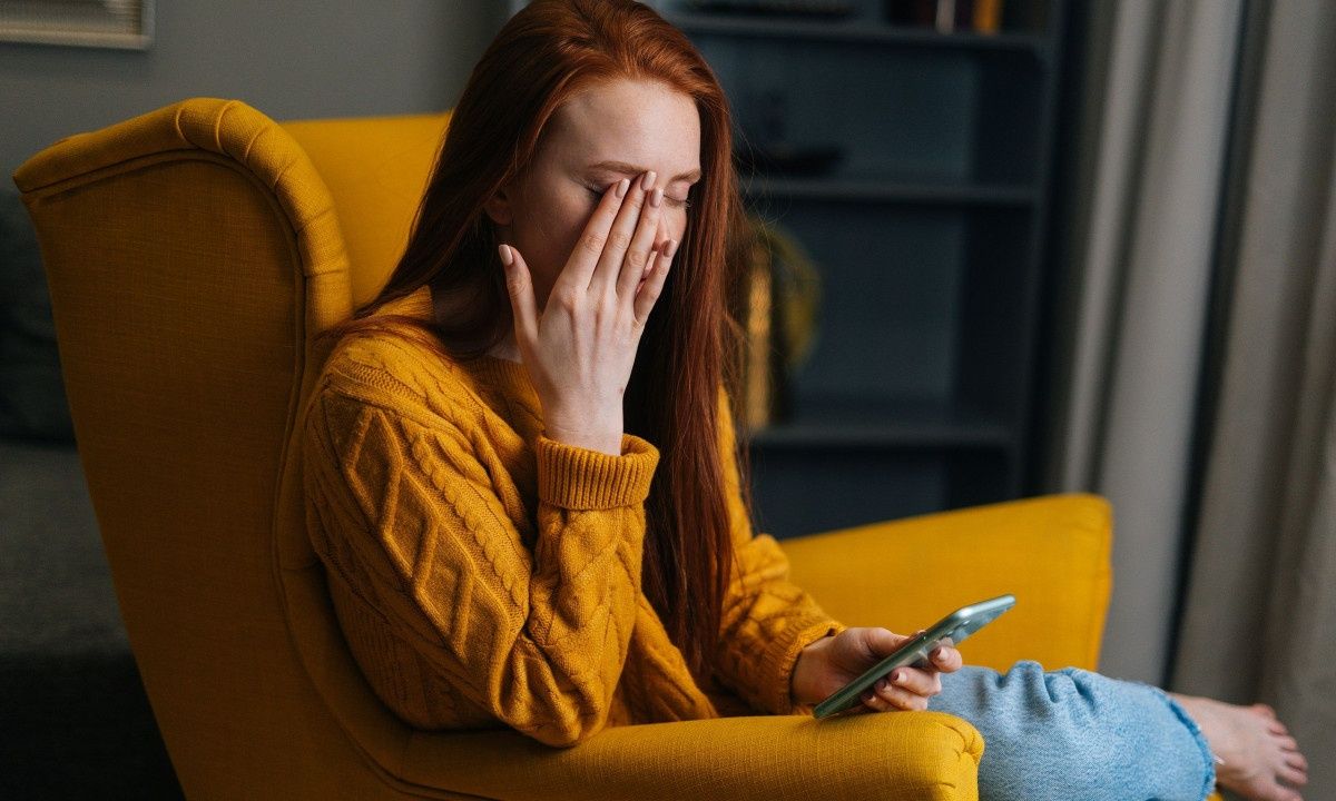 Λίπος στην κοιλιά: Οι βραδινές συνήθειες που πρέπει να κόψετε