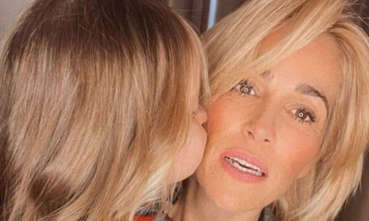 Τζένη Μπότση: Παιχνίδια με την κόρη της - Η φώτο που δημοσίευσε