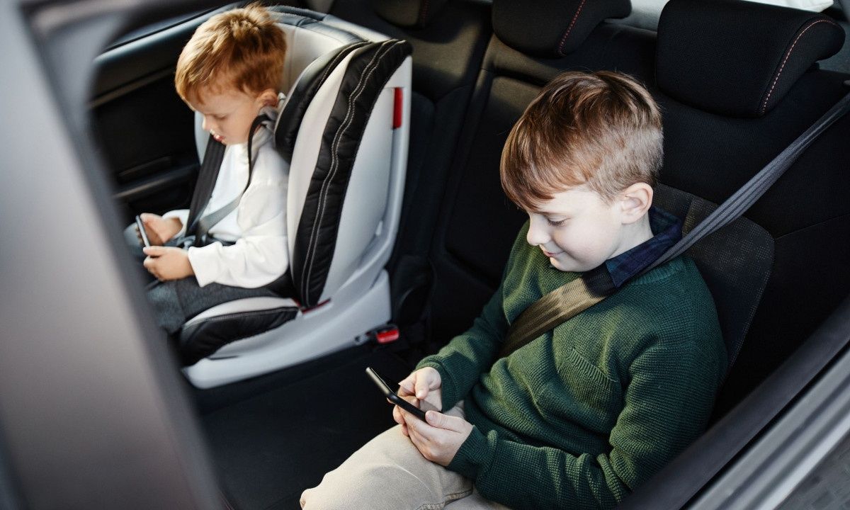Γιατί είναι απαγορευτική η παραμονή των μικρών παιδιών στο αυτοκίνητο
