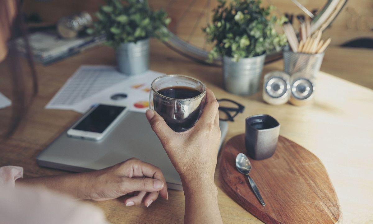 Οι ειδικοί απαντούν: Βοηθά ο καφές στην καύση λίπους;