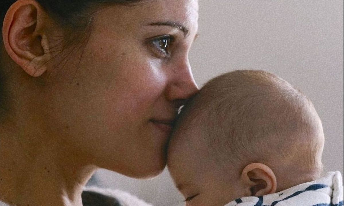 Συνατσάκη: Με ρούχο της συλλογής της αποκάλυψε τι άλλαξε τη σχέση της με τον Ίαν στις 10 μέρες