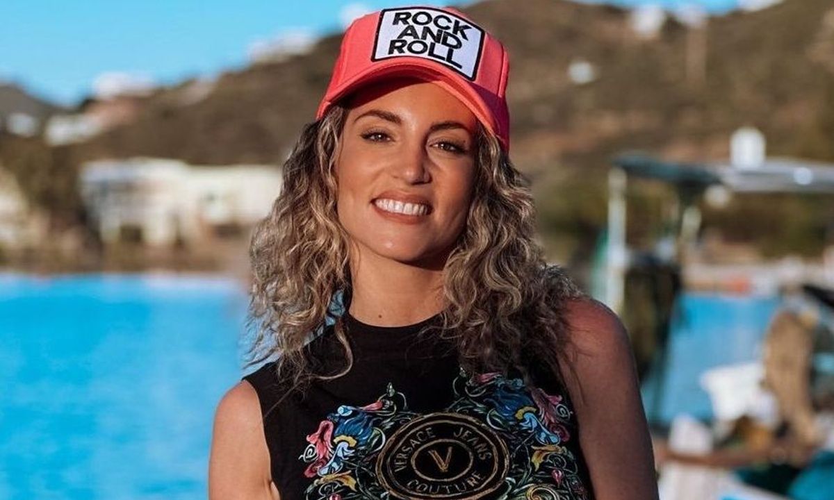 Η Αθηνά Οικονομάκου απάντησε στη μεγάλη απορία του κοινού σχετικά με τη φίλη της Βάσω Λασκαράκη