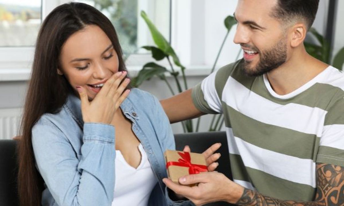 Τα ζώδια που προσπαθούν να ξεθυμώσουν τη γυναίκα τους με δώρα