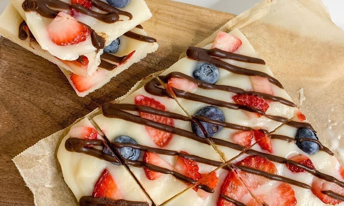 Μπάρες γιαουρτιού με μύρτιλα και αμύγδαλα