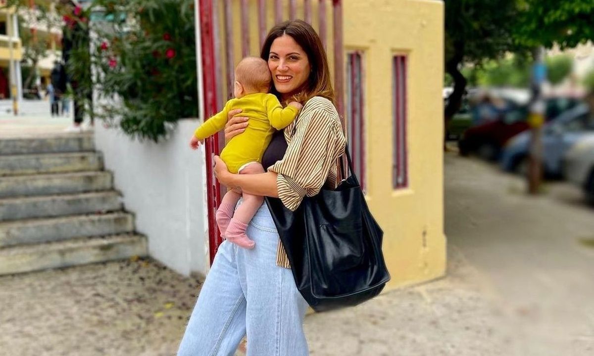 Συνατσάκη: Εξήγησε αν επιτρέπεται το τατουάζ στον θηλασμό