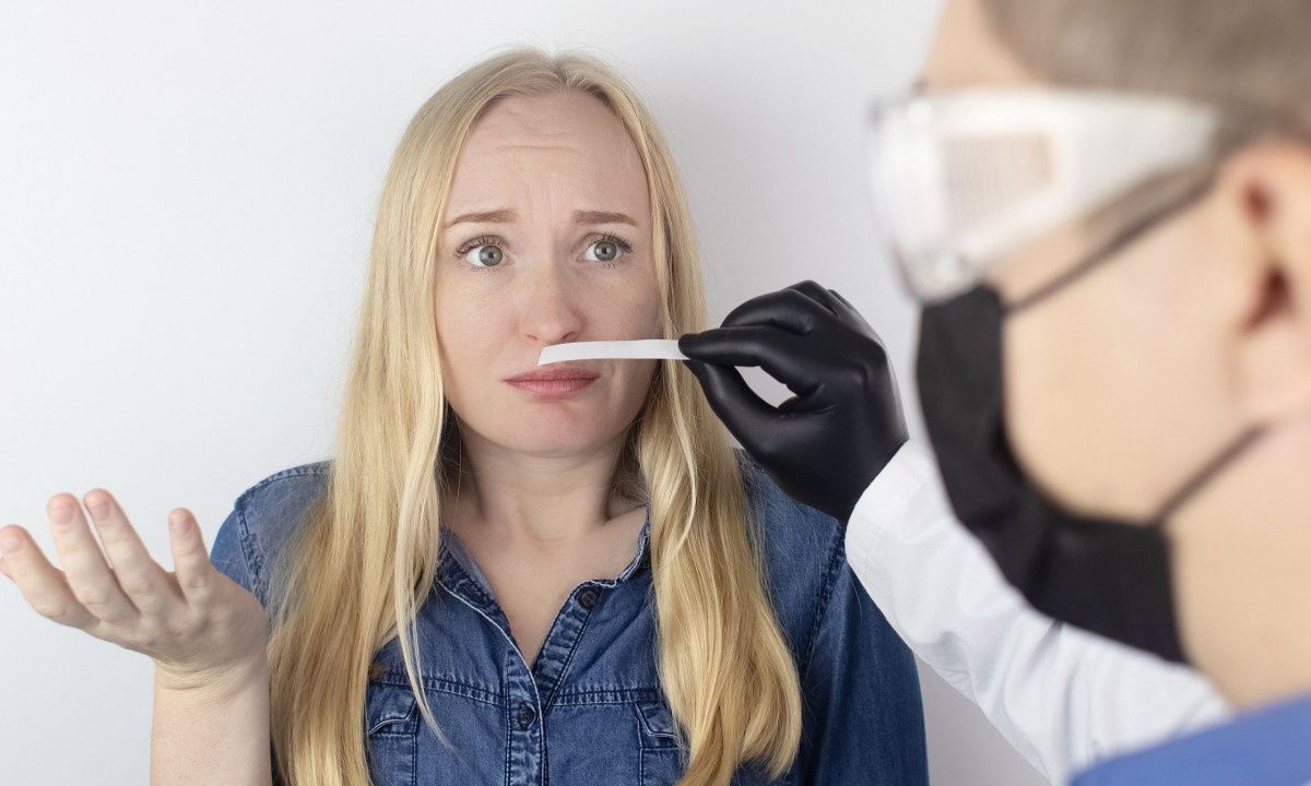 Covid-19 και απώλεια όσφρησης: Τι ισχύει για τις νέες παραλλαγές