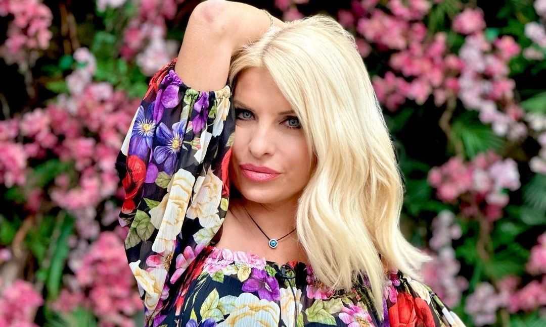 Ελένη Μενεγάκη: Το on air μήνυμα σε όλες τις γυναίκες που έχουν ατέλειες στο σώμα τους