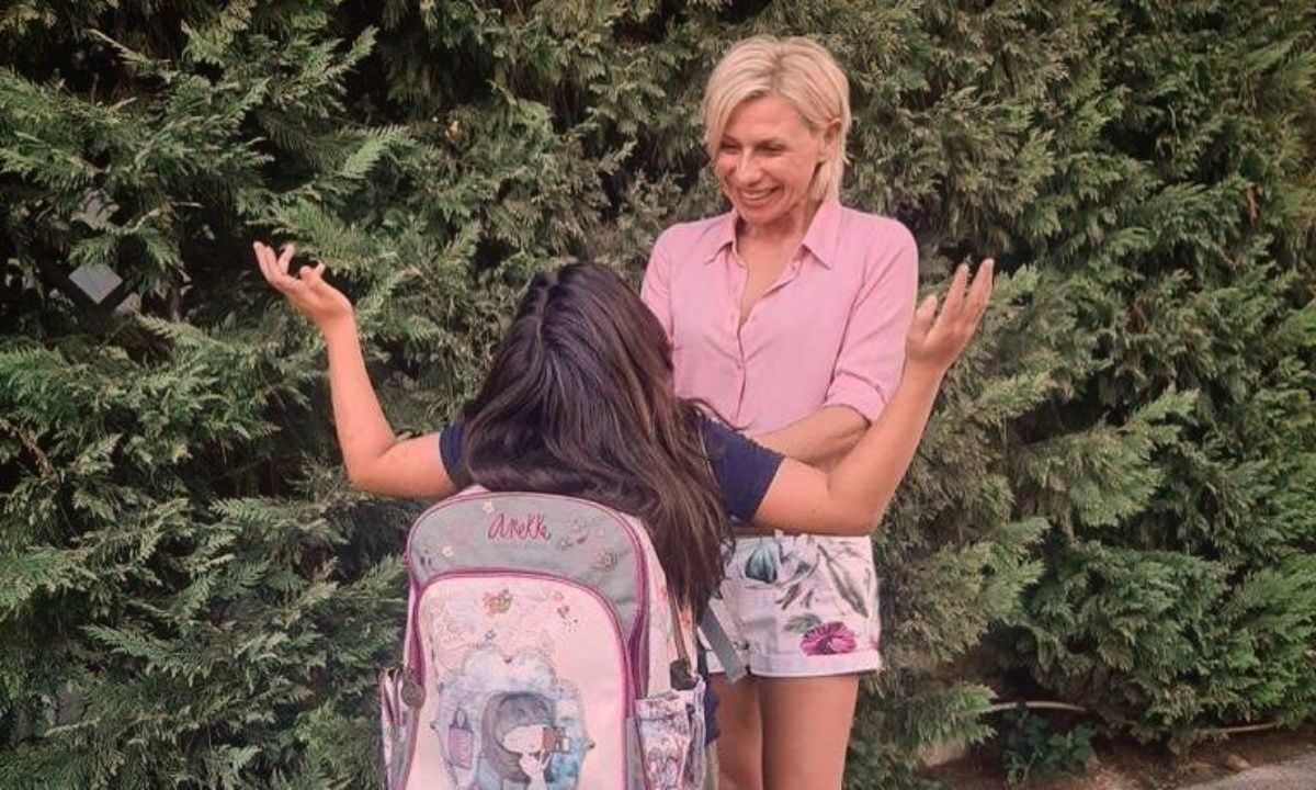 Κατερίνα Καραβάτου: Η κόρη της τελείωσε το Δημοτικό