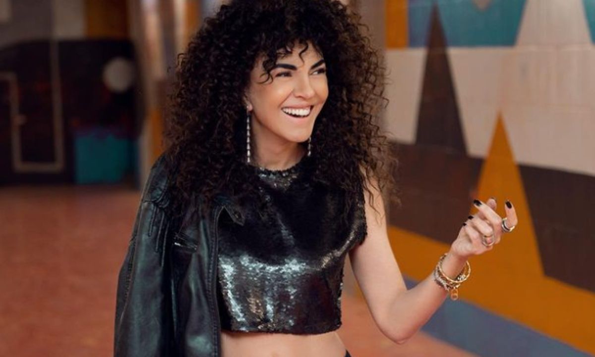 «Φέτες» η Σολωμού στα 48 της (photos)