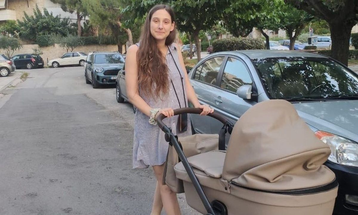 Φωτεινή Αθερίδου: Νέες φωτογραφίες με τον νεογέννητο γιο της