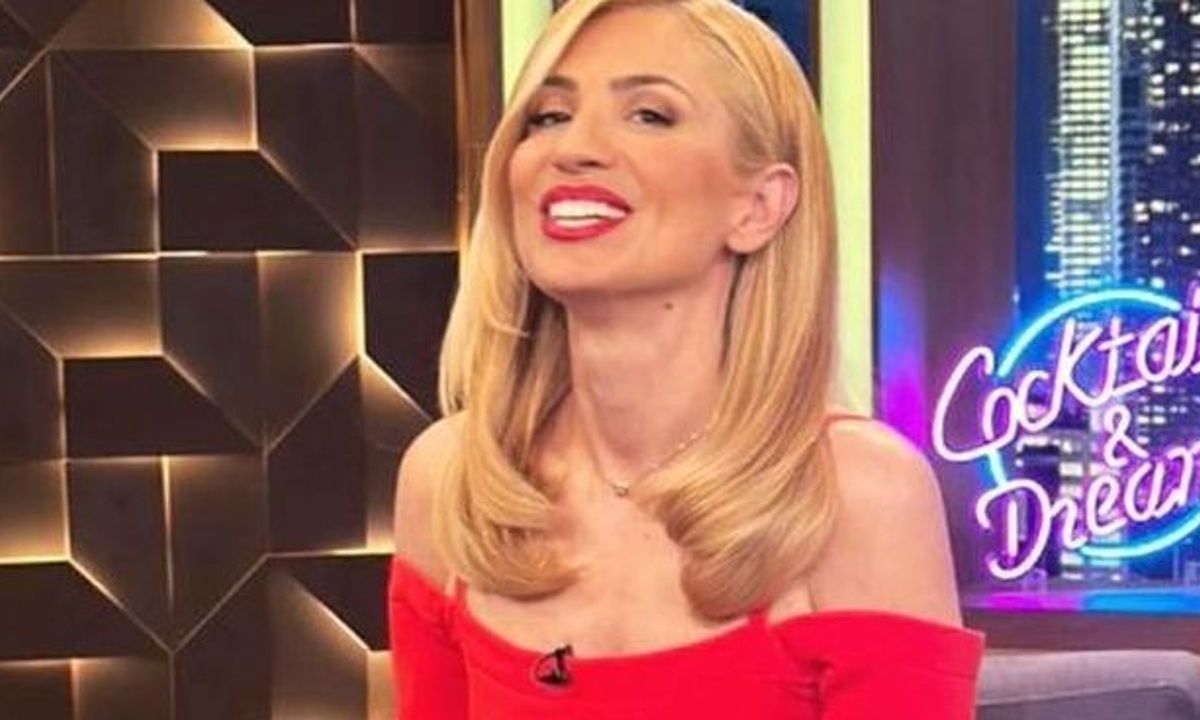 Το φόρεμα που επέλεξε η Ηλιάκη στον Αρναούτογλου μπορεί να είναι ακριβό αλλά αξίζει- Όσα αποκάλυψε