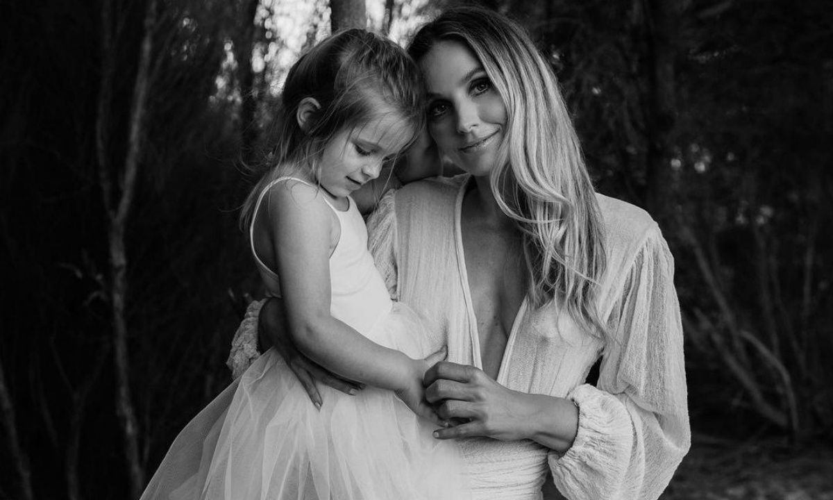 Ήταν απλά μια ευχή, όμως τώρα τη βλέπω να χορεύει στη βροχή