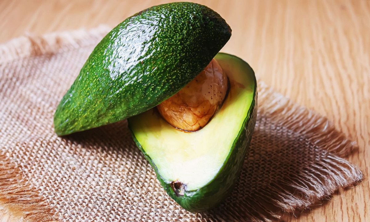 Έξυπνοι τρόποι να χρησιμοποιήσετε τις φλούδες αβοκάντο