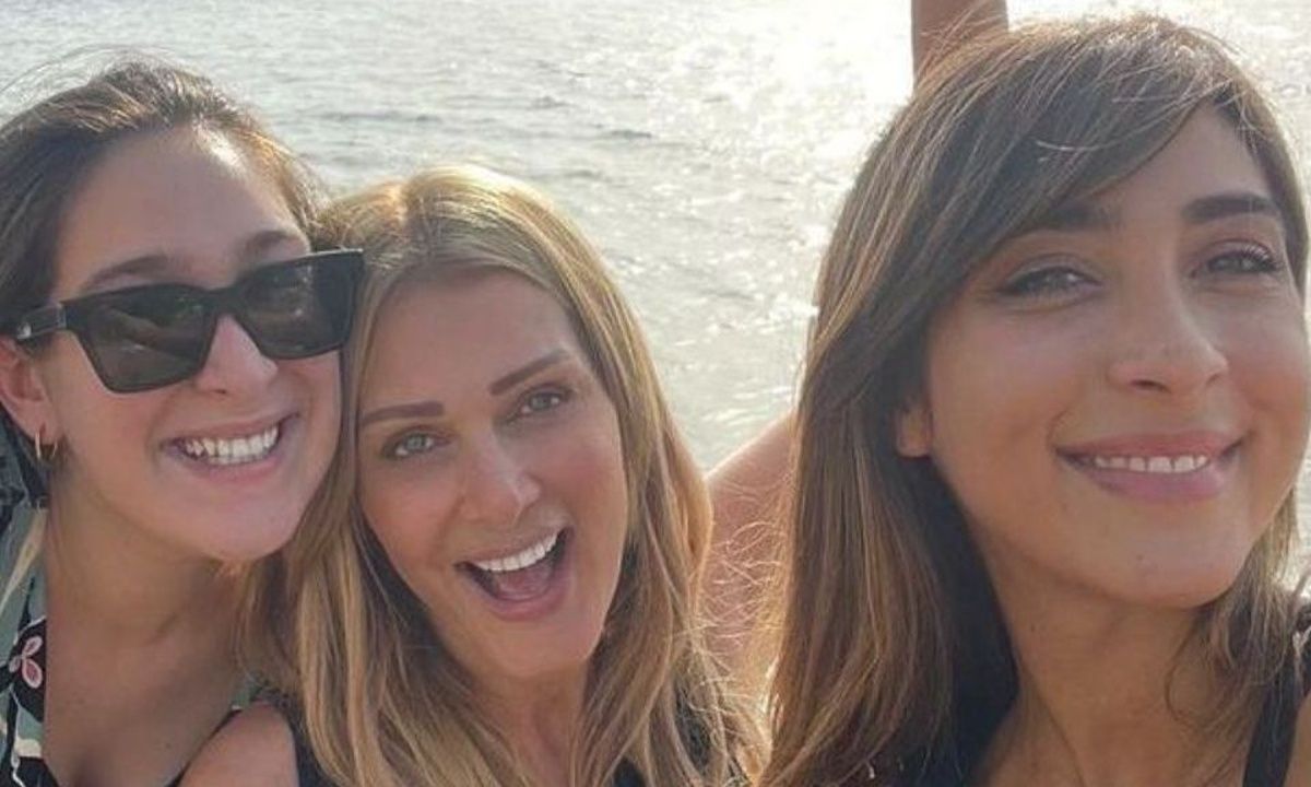 Θεοδωρίδου: Στο video με τις κόρες της στη Δήλο οι followers της πρότειναν κι ένα άλλο επάγγελμα
