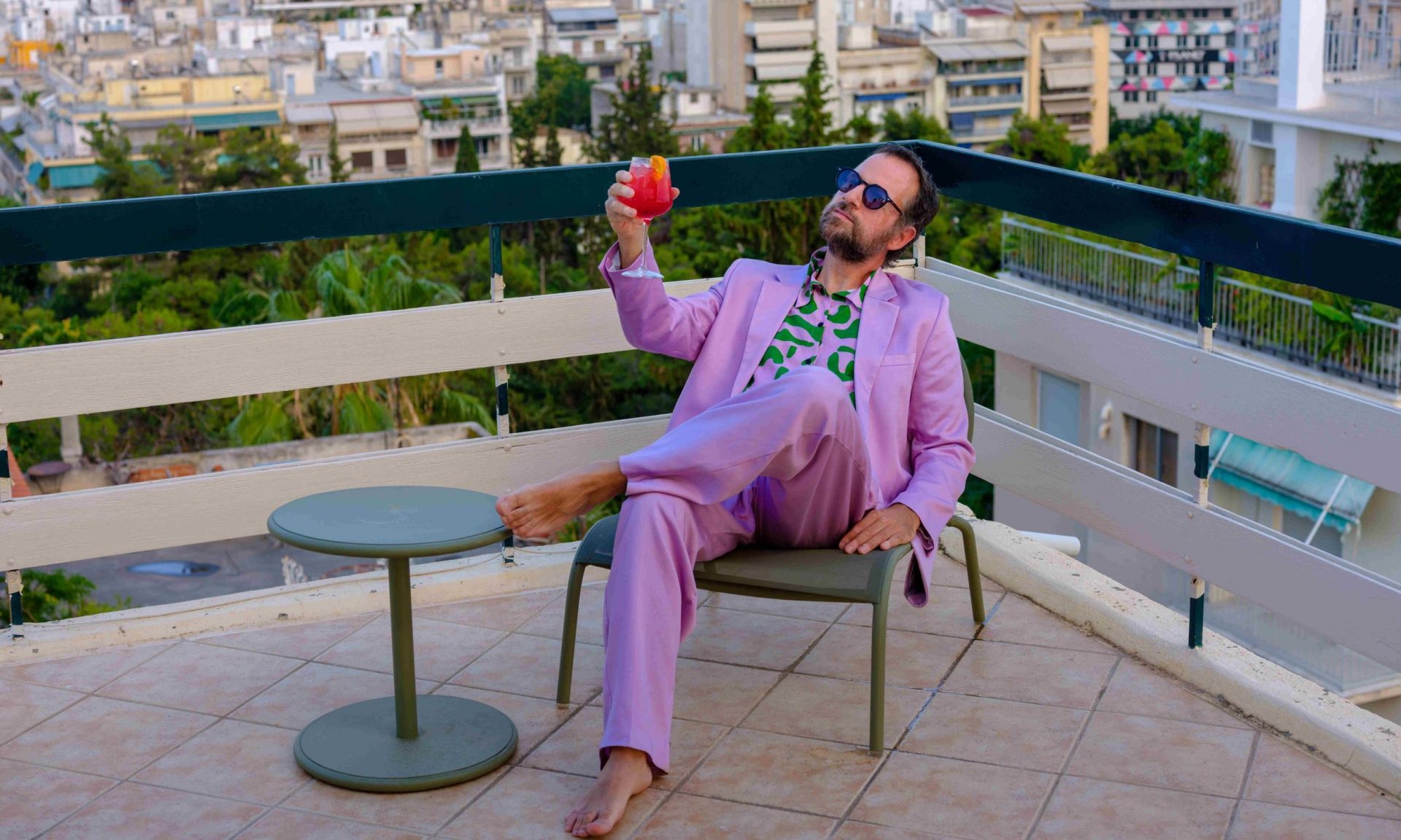 Ο Κωστής Μαραβέγιας στο Θέατρο Άλσος