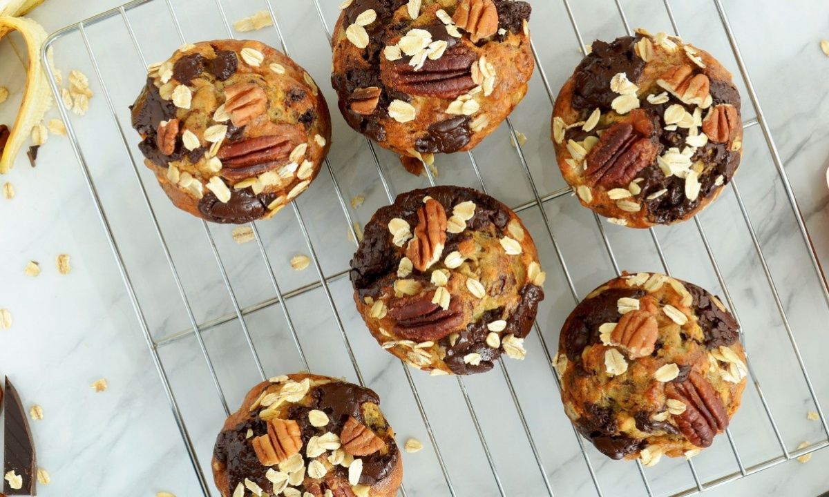 Κεκάκια με βρόμη, μπανάνα και σοκολάτα - Πανεύκολη συνταγή