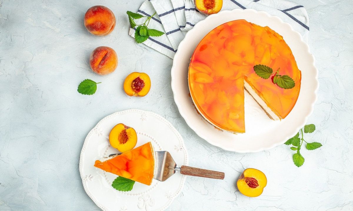 Με φρυγανιές, κρέμα και ζελέ φτιάχνετε ένα απίθανο γλυκό