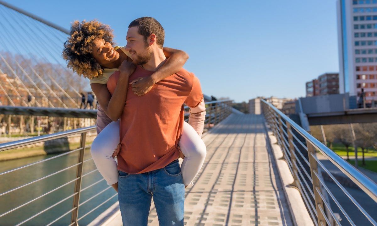 Γι' αυτά τα ζώδια, σύνορα και διακρίσεις η αγάπη δε γνωρίζει