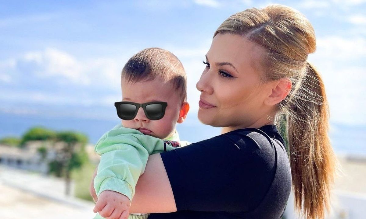 Λάουρα Νάργες: Οι νέες φωτογραφίες με τον 10 μηνών γιο της