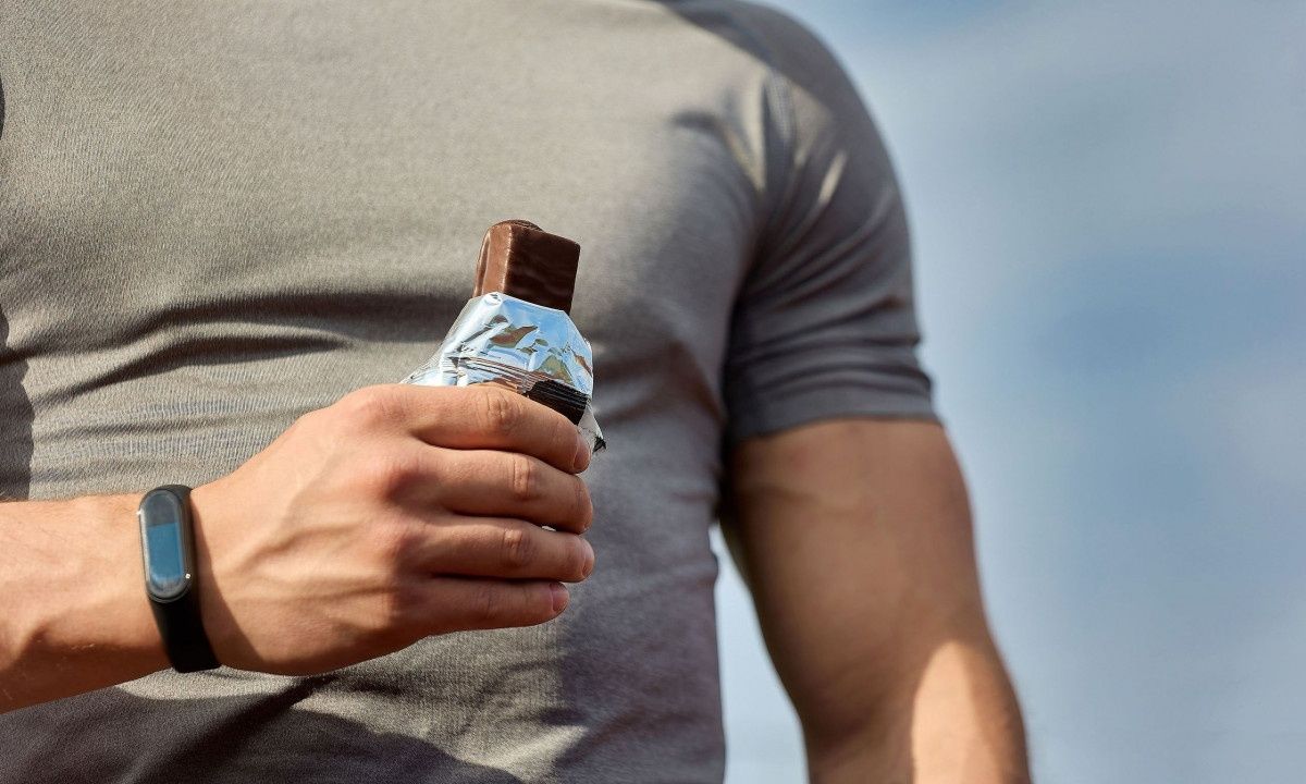 Γιατί οι μπάρες πρωτεΐνης δεν αποτελούν ένα υγιεινό σνακ