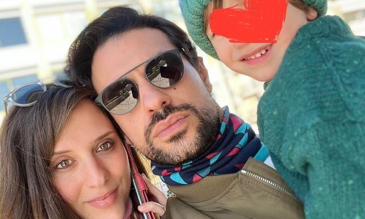 Ορφέας Αυγουστίδης: Με τον γιο του στην παραλία