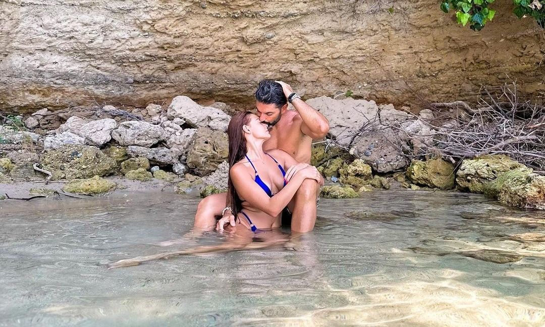 Σπύρος Μαρτίκας - Βρισηίδα Ανδριώτου: Ποζάρουν με μαγιό! «Το πιο ωραίο μας διήμερο»