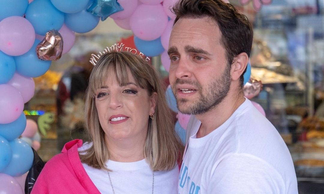 Λάζος Μαντικός – Αθηνά Κουρή: Έγιναν γονείς – Οι πρώτες φωτογραφίες μέσα από το μαιευτήριο