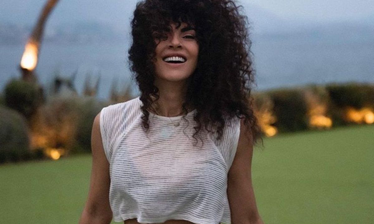 Μαρία Σολωμού: Στη νέα ανάρτησή της με μαγιό μία ήταν η απορία όλων