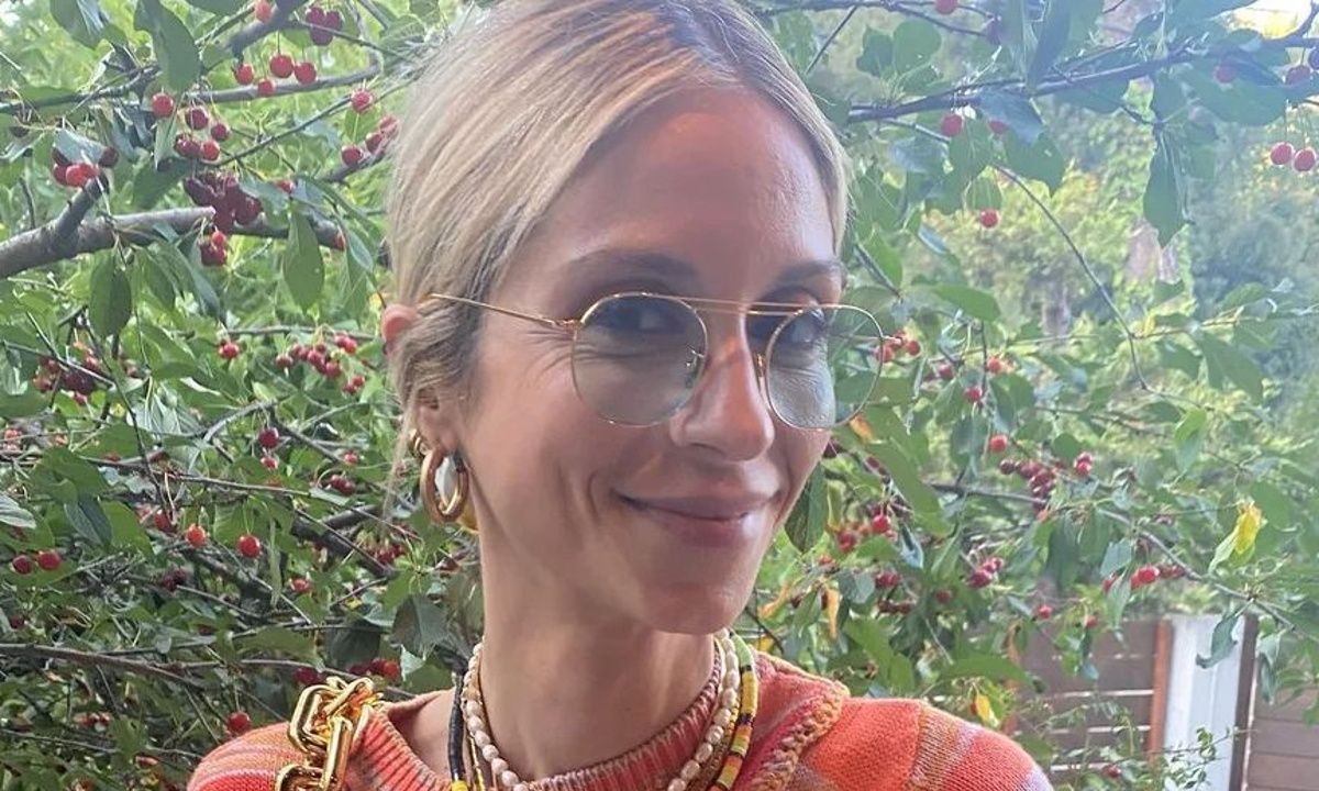 H Σοφία Καρβέλα συνάντησε τον αδερφό της Αντρέα, ο οποίος είναι ολόκληρος άντρας