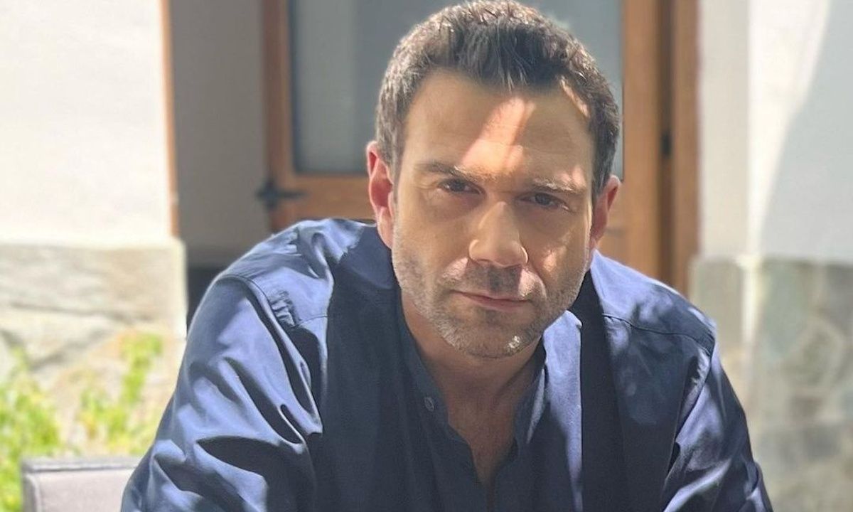 Τάσος Ιορδανίδης: Στην πισίνα με τον η γιο και την κόρη του