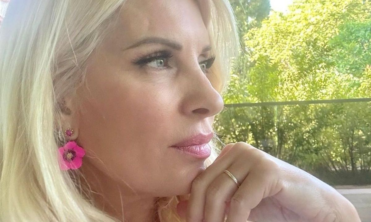 «Πού χάθηκε η Μενεγάκη;» Η εμφάνιση σε post της μαμάς του Μάκη