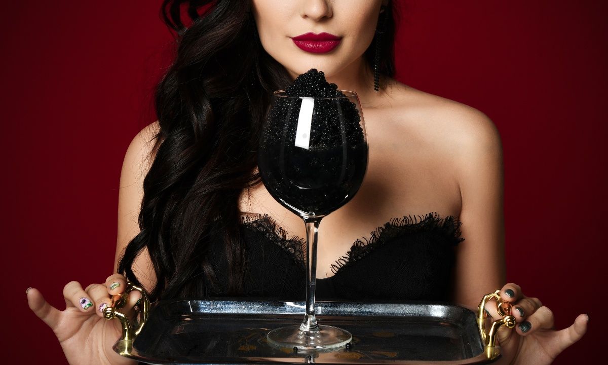 Πανσέληνος στον Υδροχόο: Ο Θεός αγαπάει το χαβιάρι