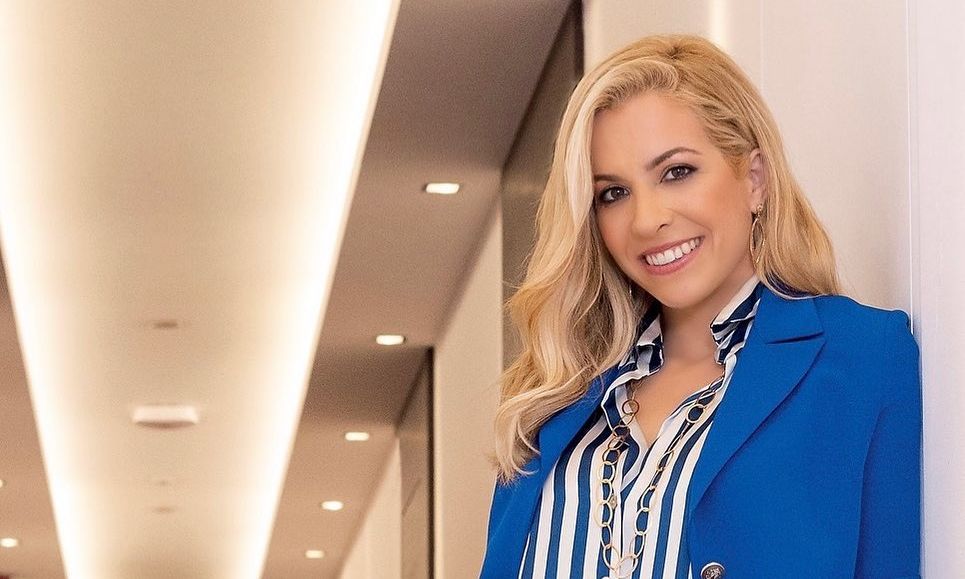 Μαρία Αναστασοπούλου: Φώτο από τις διακοπές της στη Μύκονο και η συνάντηση με δημοσιογράφο του Alpha