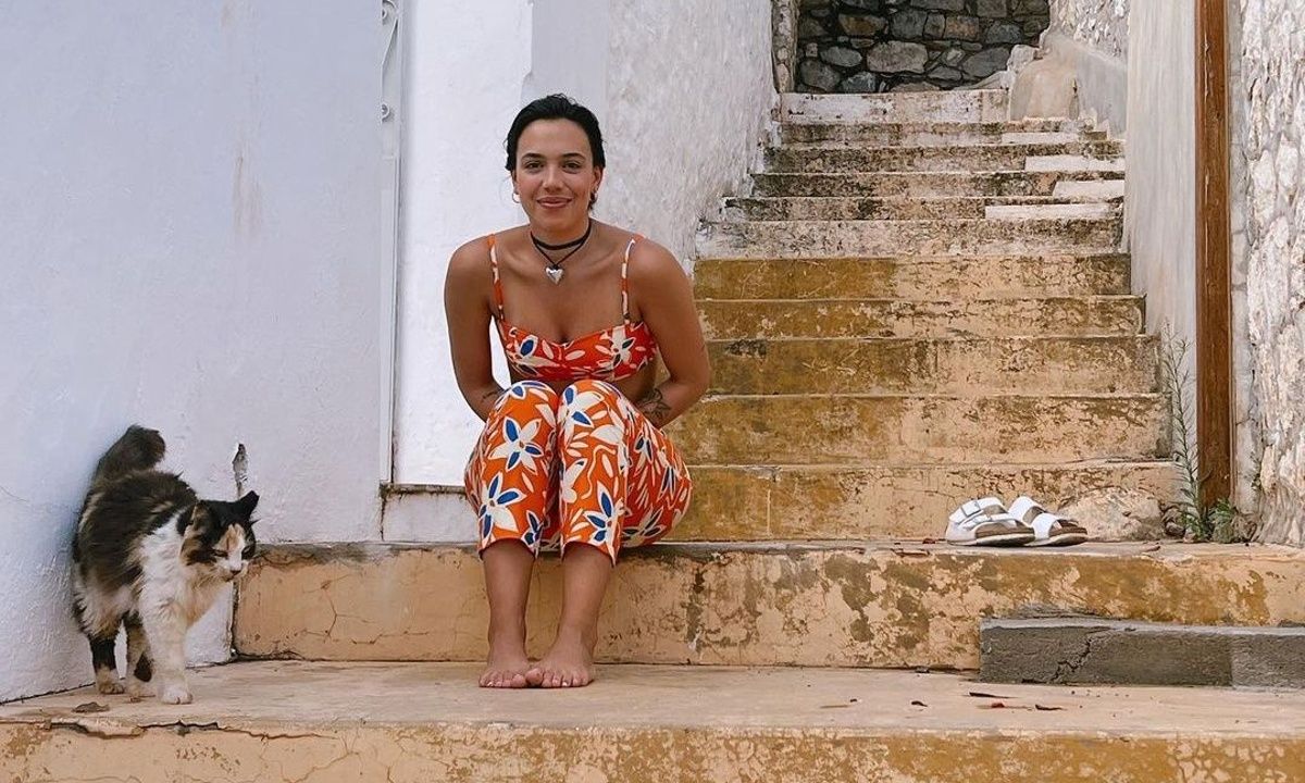 H Σάντυ Χατζηϊωάννου βρήκε τι δεν πρέπει να λείπει από τη βαλίτσα σου