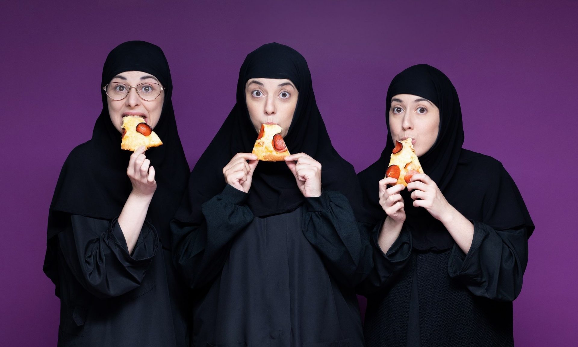 Φόνοι στο καμπαναριό: Τι κάνουν 3 μοναχές και η Eλένη Φουρέιρα στα γυρίσματα της θεϊκής κωμωδίας