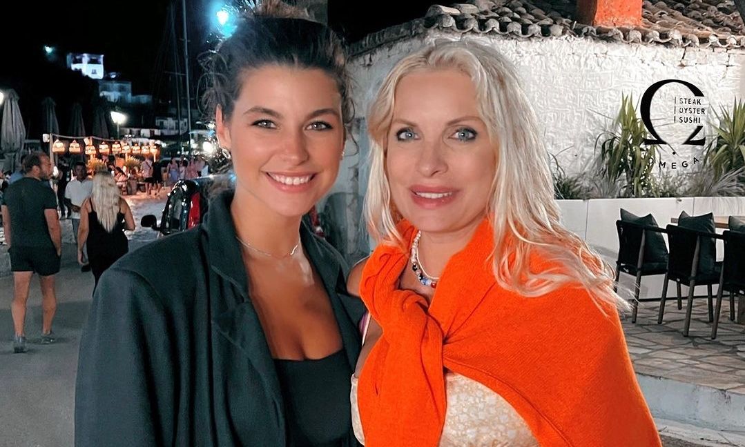 Ελένη Μενεγάκη – Δανάη Παππά: Οι δύο εντυπωσιακές «Νησιώτισσες» και η συνάντησή τους