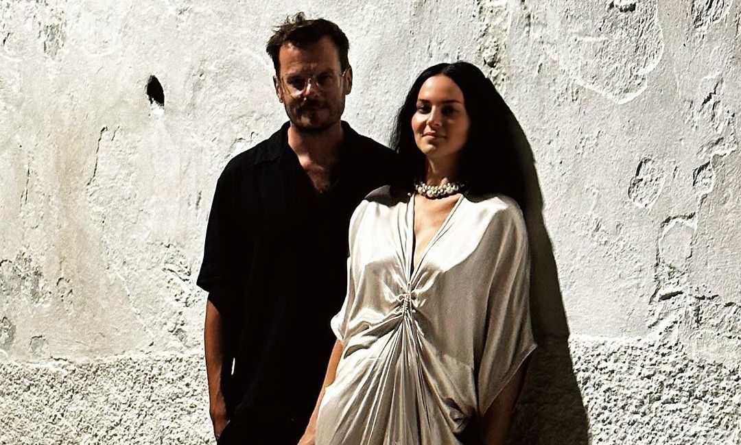 Ζενεβιέβ – Καρύδης: Επέτειος γάμου–Η εξομολόγηση αγάπης & οι φωτό του «κινηματογραφικού» τους έρωτα