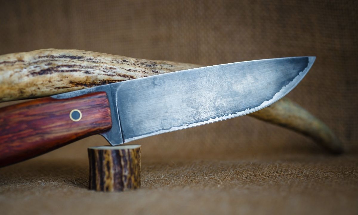 Σήμερα 24/08: Το μαχαίρι στο κόκαλο