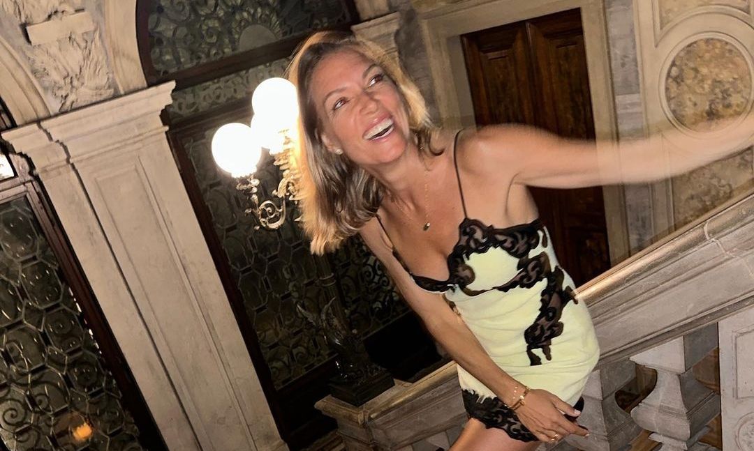 Όλες οι εμφανίσεις της Βίκυς Καγιά στο Φεστιβάλ Βενετίας ήταν εκθαμβωτικές – Νέες φωτό