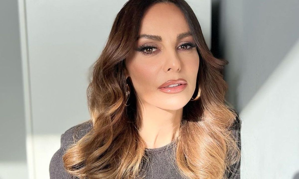 Η Μπέττυ Μαγγίρα ξεκινάει τη νέα τηλεοπτική σεζόν με μία ανατρεπτική αλλαγή στα μαλλιά της