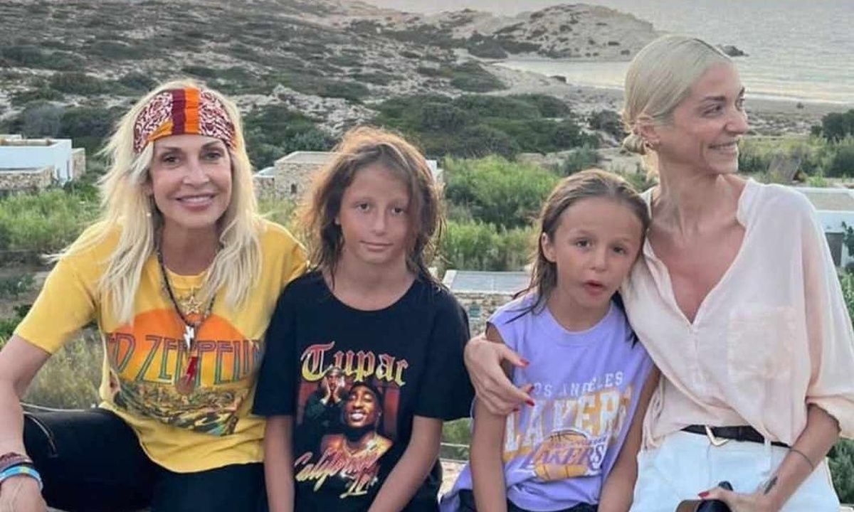 Ο μεγάλος γιος της Καρβέλα έγινε 10 ετών: Τα looks της Σοφίας & Άννας και η ομοιότητα με τον παππού