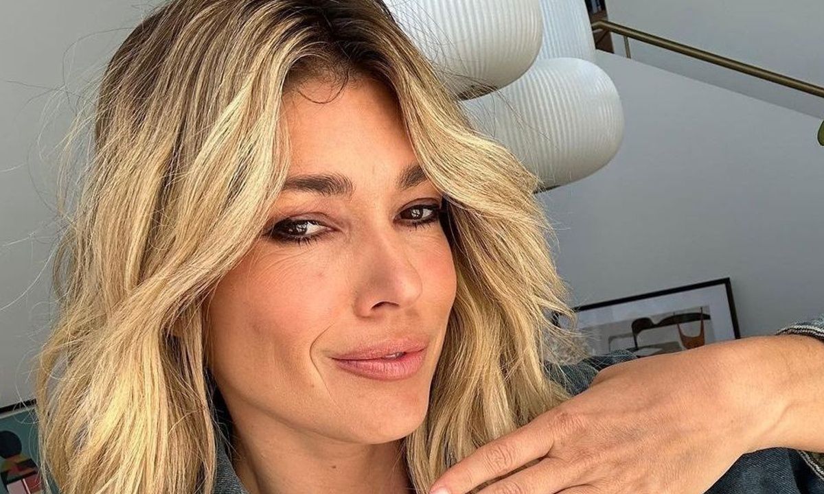 Η Βάσια Κωσταρά έκανε το manicure που ταιριάζει σε όλες