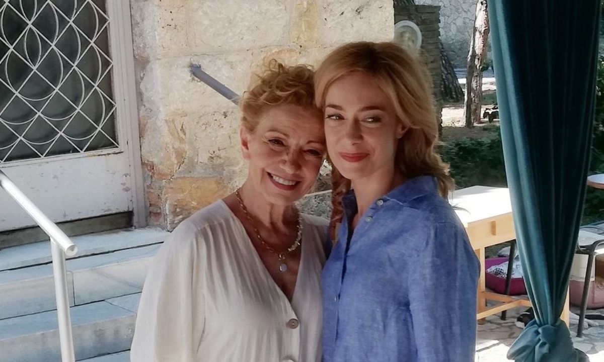 Η Πέμη Ζούνη δεν θέλει να συνεργαστεί με τον Παπακαλιάτη: «Μα τι να κάνω, τη θεία του;»