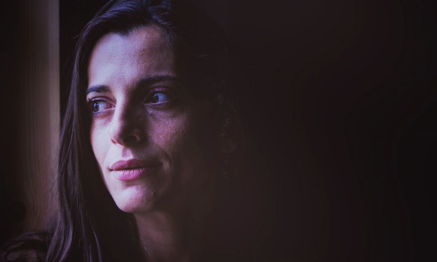 Η γη της ελιάς: Εισβολή δολοφόνου στο σπίτι της Ισμήνης