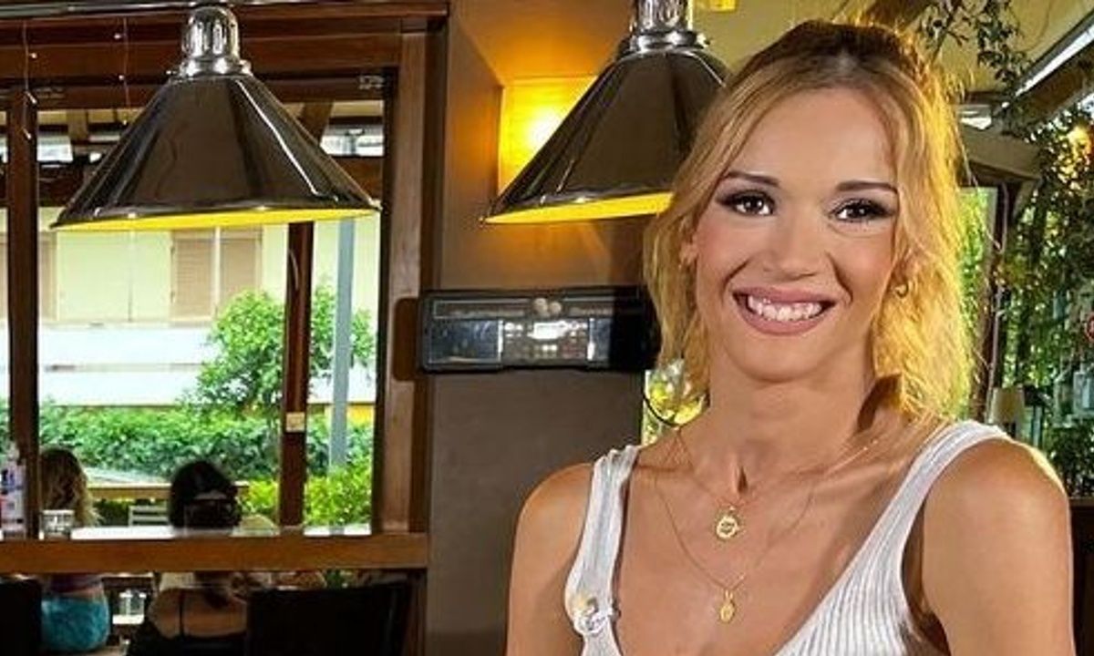 Η Ιωάννα Παππά έκοψε αρκετά τα μαλλιά της, έγινε πάλι ξανθιά & αποκαλύπτει αν θα παντρευτεί