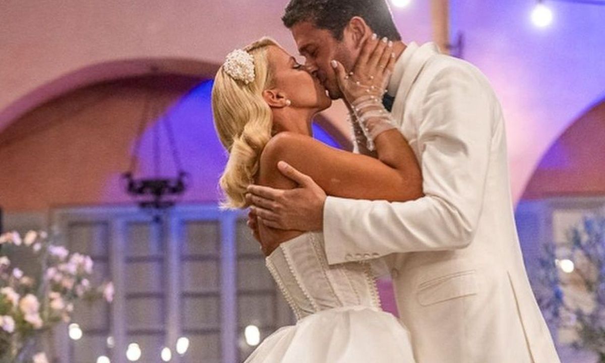 Οι followers της Μελιτά πρόσεξαν αυτό που έλειπε στα νυφικά της