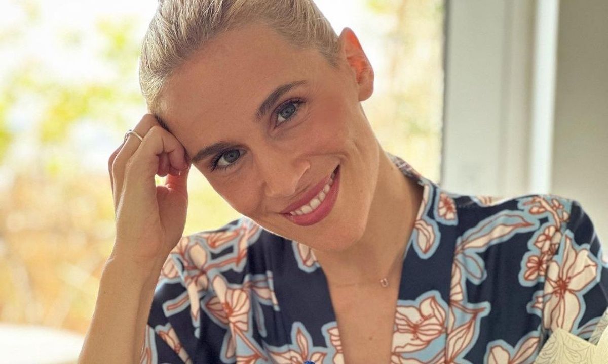 Νάντια Μπουλέ: Στο κέντρο της Αθήνας με την κόρη της