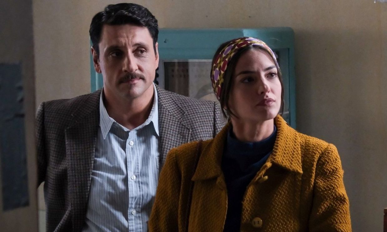 To Ναυάγιο: Τα κύματα χτυπούν αλύπητα το «Φοίνιξ» και ο Απόστολος πέφτει και χτυπά το κεφάλι του