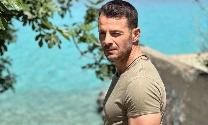 Η γη της ελιάς: Η μεγάλη αποκάλυψη έρχεται- Ο Ορέστης είναι μυστικός αστυνομικός